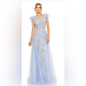 Mac Duggal 20520
High Neckline Feather Detail Beaded Gown Sz 12